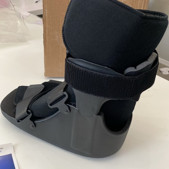 United Ortho Short Air Cam Walker Fracture Boot Fits Left or Right XL NWT - Picture 9 of 10